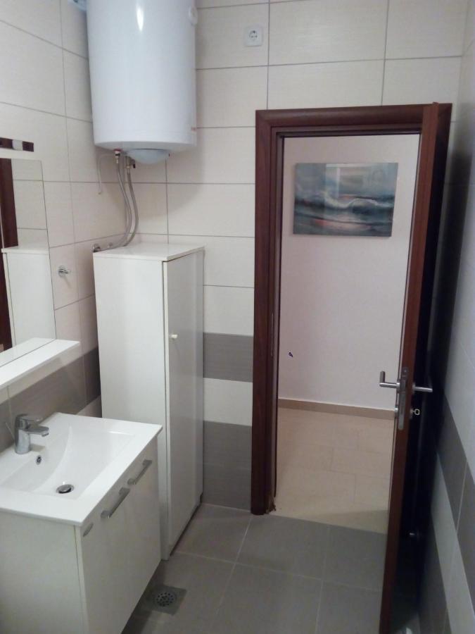 Apartment On The Beach Lokva Rogoznica Exterior foto