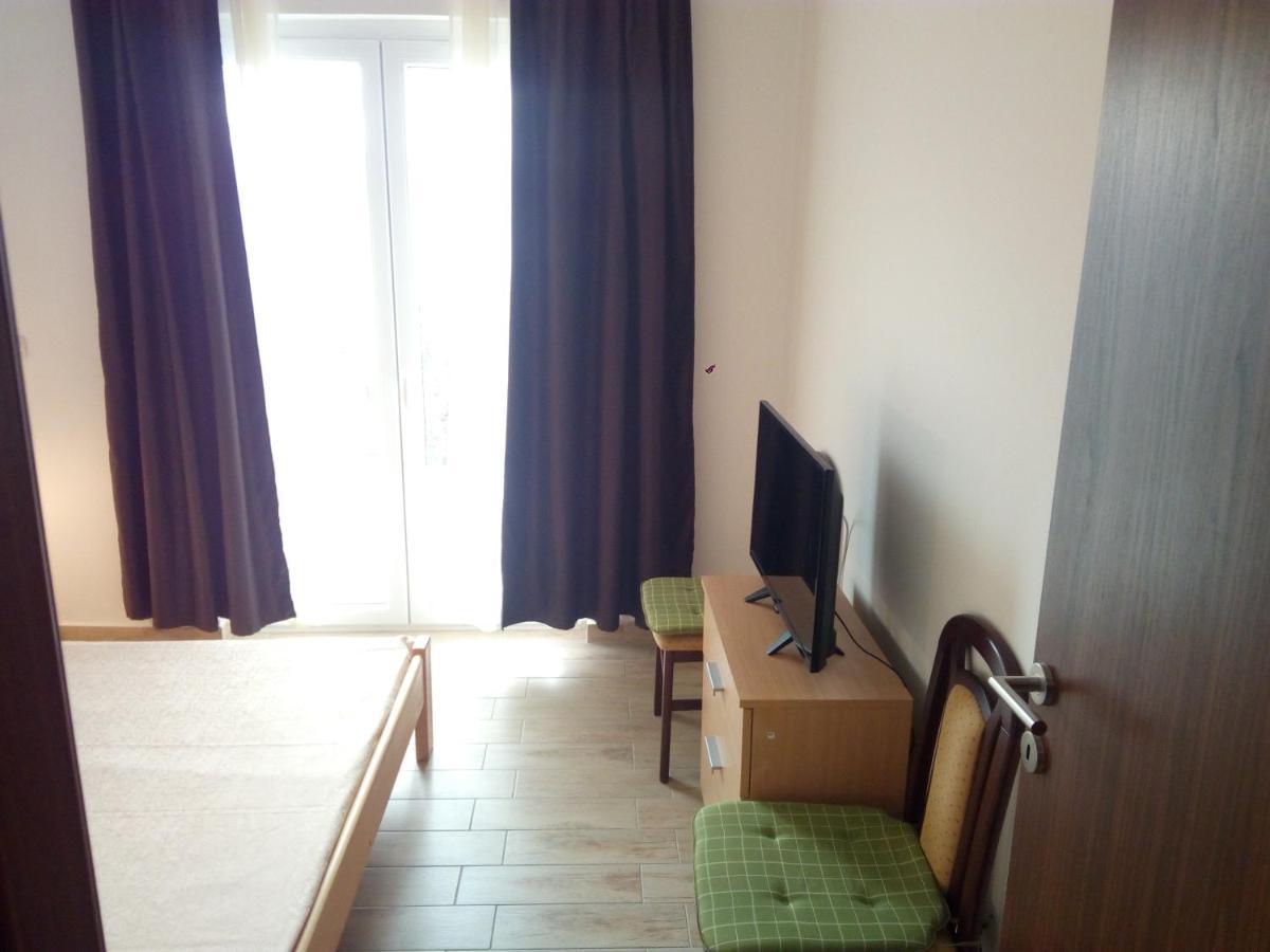 Apartment On The Beach Lokva Rogoznica Exterior foto