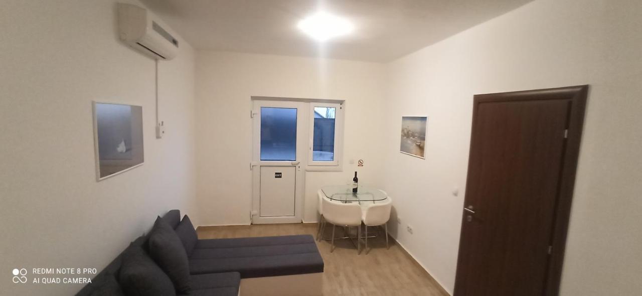 Apartment On The Beach Lokva Rogoznica Exterior foto